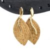 Boucles d'oreilles en capim dourado en forme de feuille